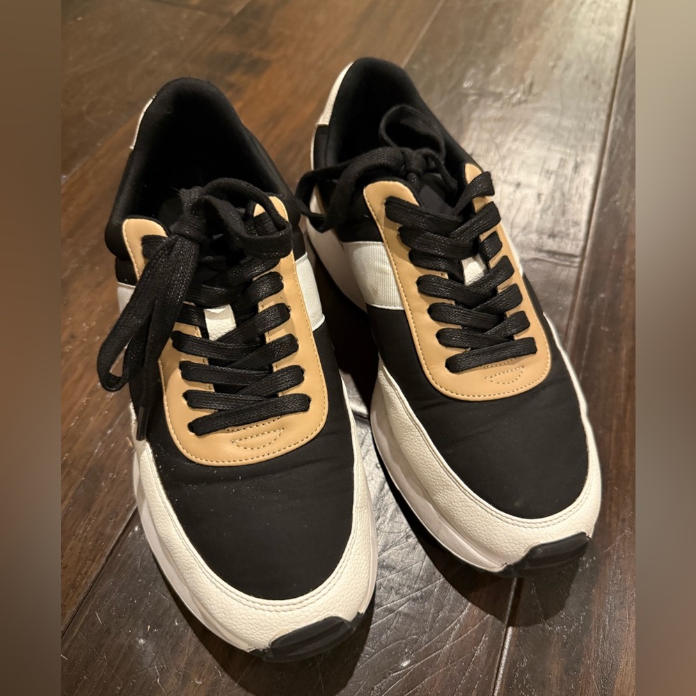 Dolce Vita Breela Sneaker